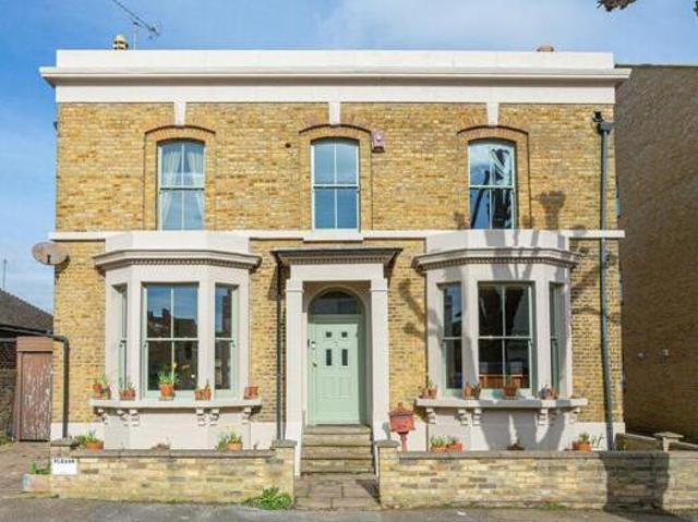 House for sale in Chilton, Acol