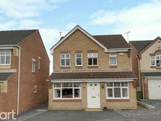 House for sale in Froggatt, East Midlands