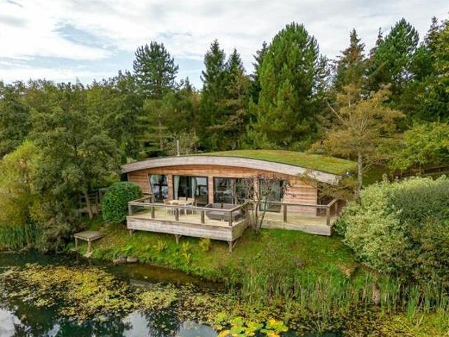 House for sale in Deepcut, Surrey