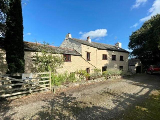 House for sale in Follaton, Strode