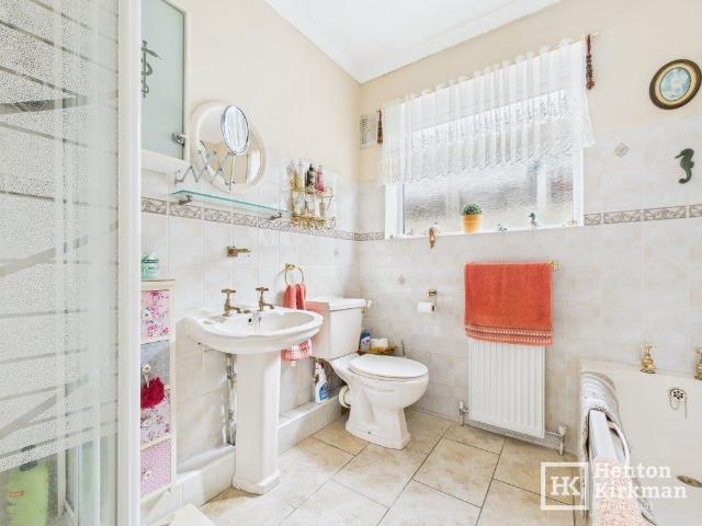Farm for sale in Southend-on-sea