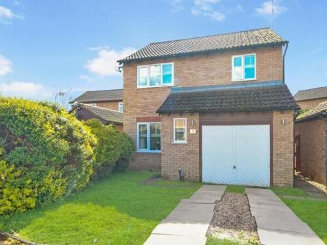 House for sale in Overslade, New Bilton