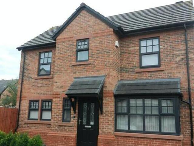 House for sale in Halton