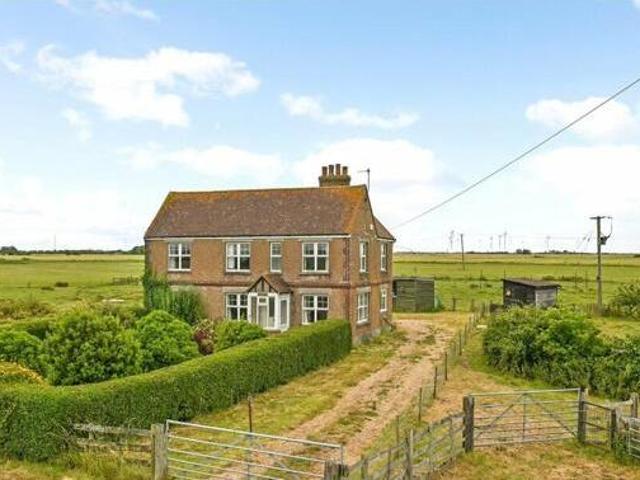 House for sale in Heathlands, East Sussex