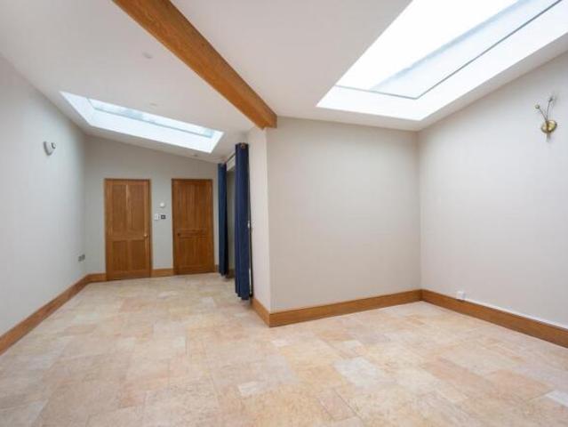 Farm for sale in Scarcroft, York