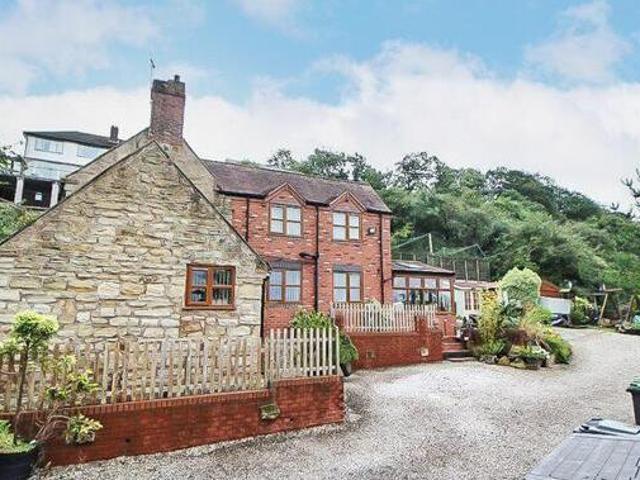 House for sale in Coseley, West Midlands
