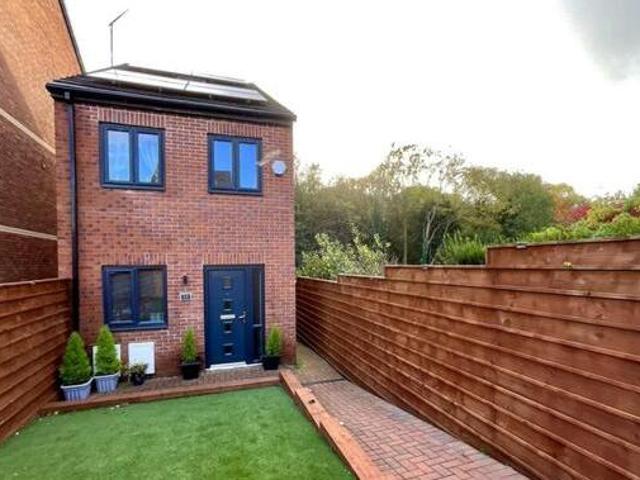 House for sale in Normanton Spring, South Yorkshire
