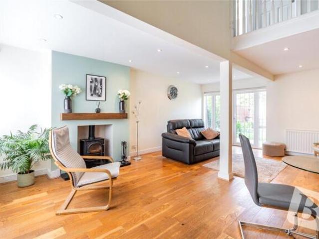 Farm for sale in Navestock Side