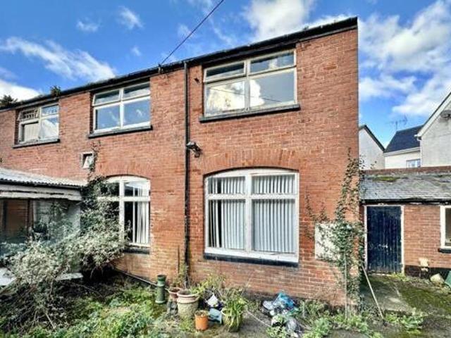 House for sale in expand shopping area, East Devon