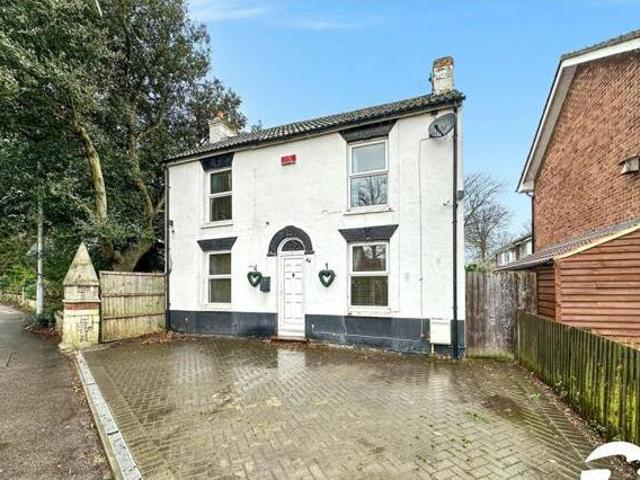 House for sale in Regent Quay, Oad Street