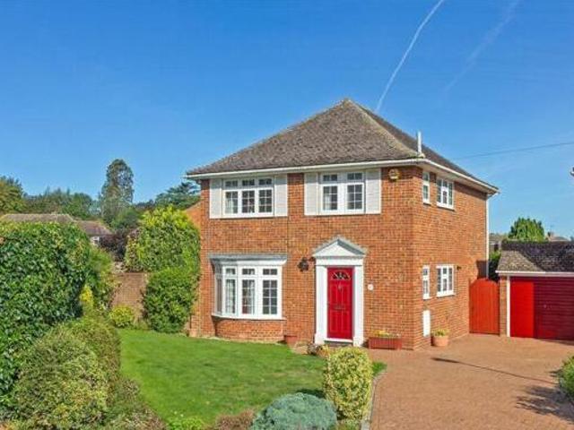 House for sale in Oad Street, Kent