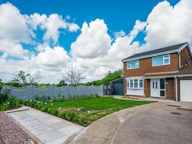 House for sale in Roby Mill, Lancashire