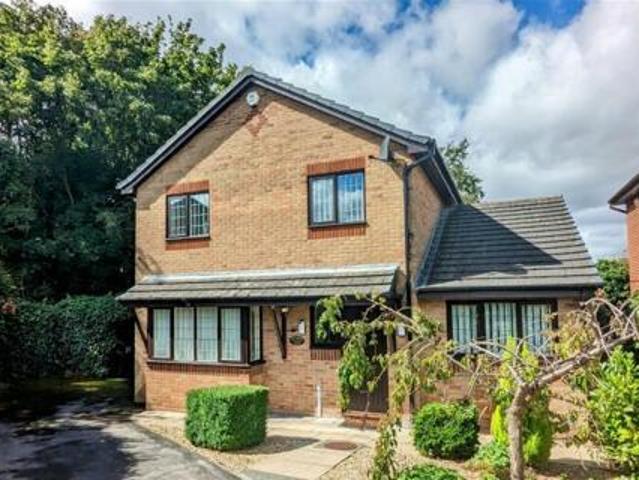 House for sale in Roby Mill, Lancashire