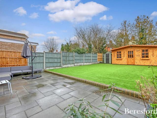 Farm for sale in Navestock Side