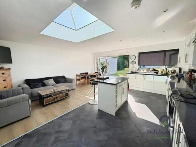 Farm for sale in West Cliff, Acol