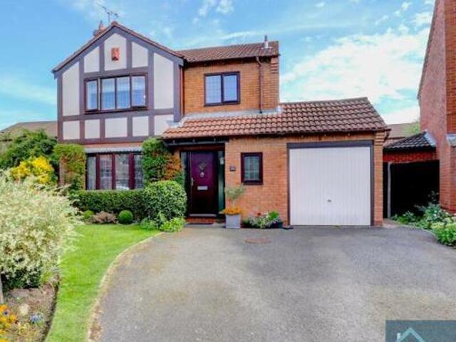 House for sale in Camp Hill, Warwickshire