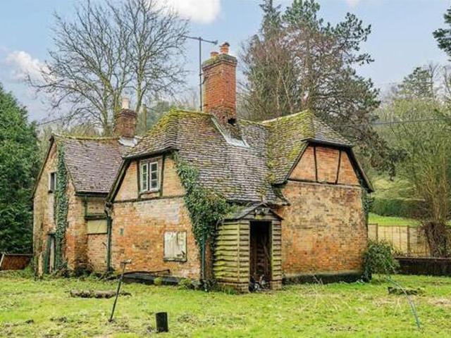 House for sale in Barton Stacey, Hampshire