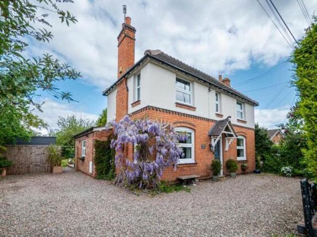 House for sale in Stoke Pound, Bromsgrove