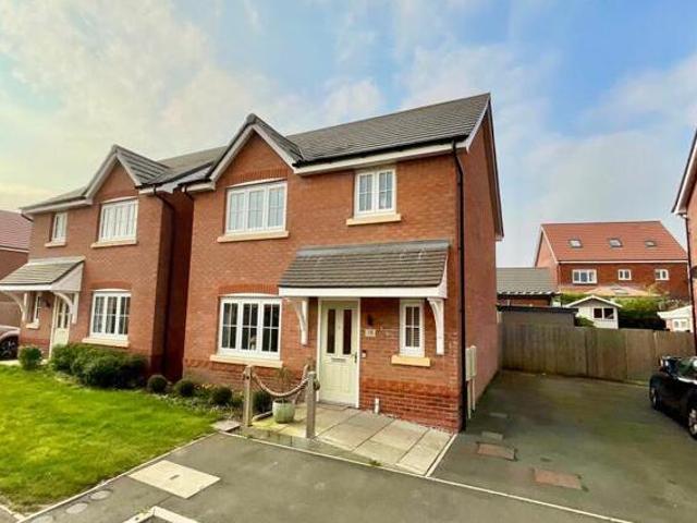 House for sale in Stone, Baswich