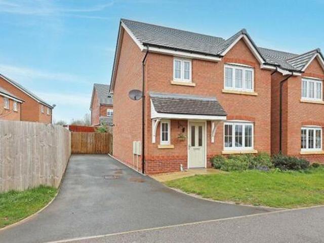 House for sale in Stone, Baswich
