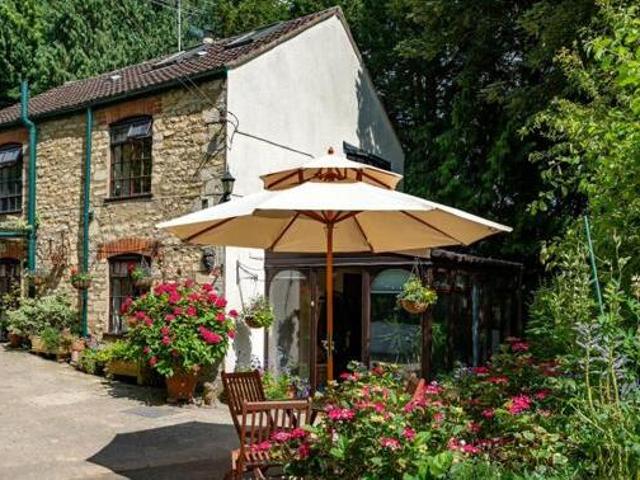 House for sale in Thrupp, School House