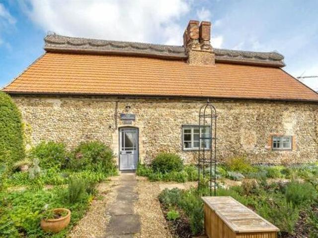 House for sale in Chelmondiston, Suffolk