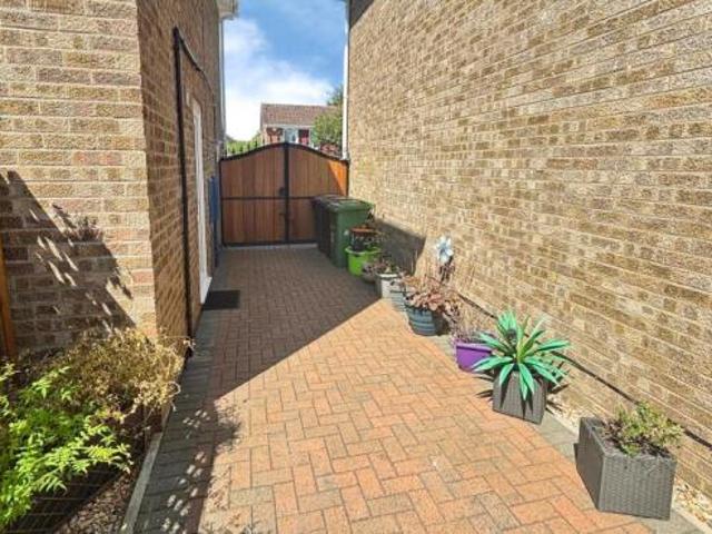 Farm for sale in Brayford, Lincolnshire