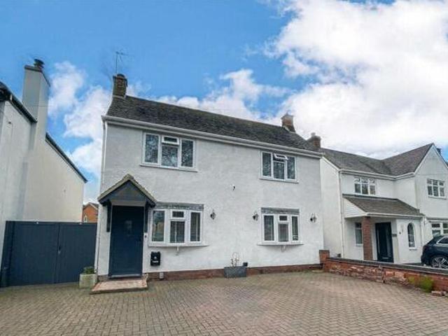 House for sale in Kettlebrook, Staffordshire