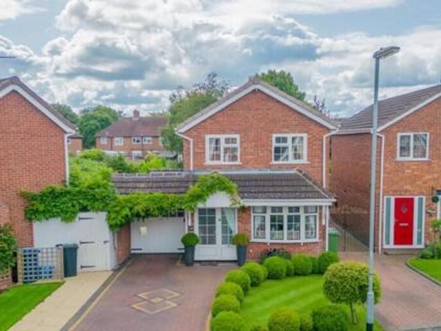 House for sale in Kettlebrook