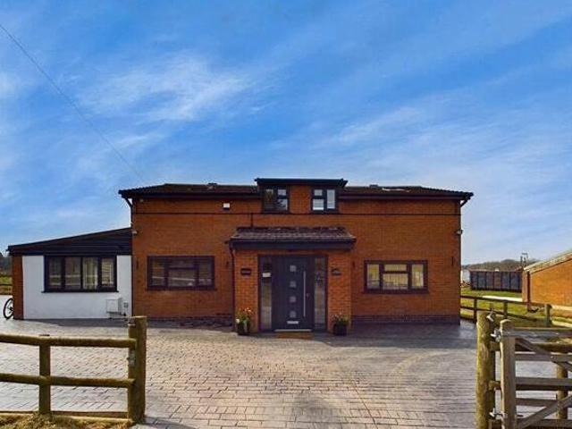 House for sale in Palmers Cross, Wolverhampton
