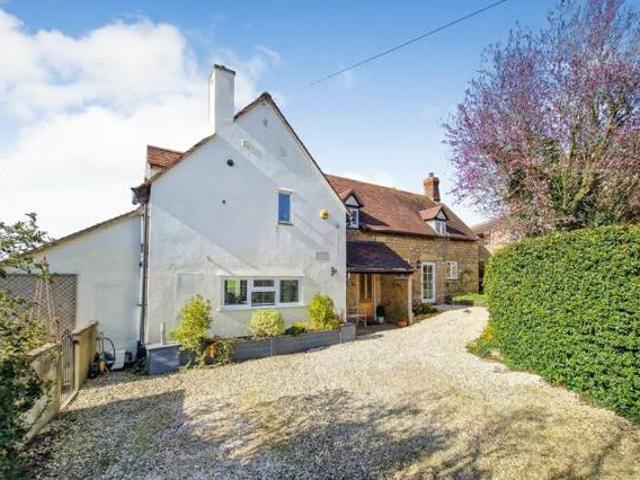 House for sale in Tewkesbury, Gloucestershire
