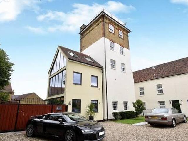 House for sale in Hertfordshire