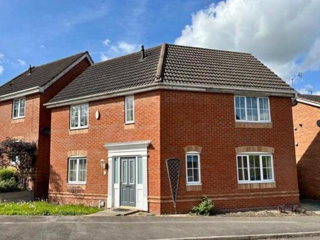House for sale in Camp Hill, Warwickshire