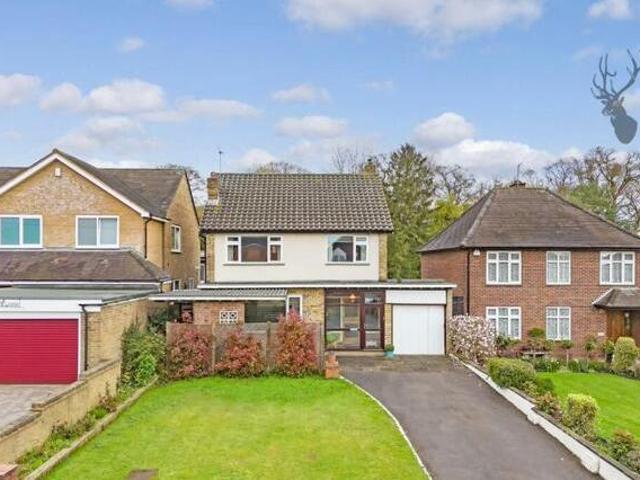 House for sale in Loughton, Epping Forest