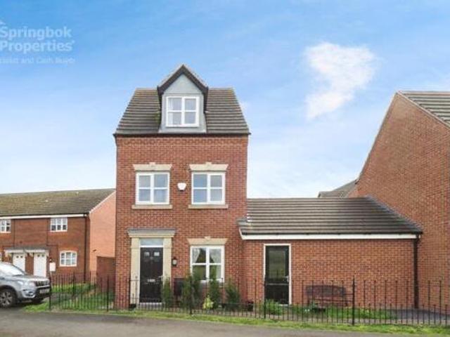 House for sale in Kettlebrook, Staffordshire