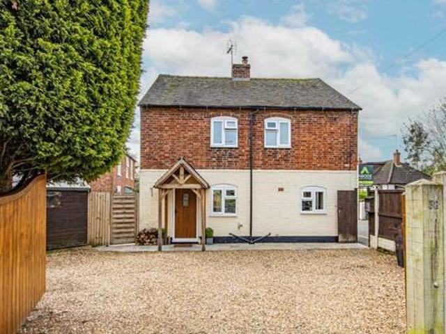 House for sale in The Wharf, Beamhurst