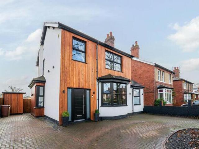 House for sale in Ossett, West Yorkshire