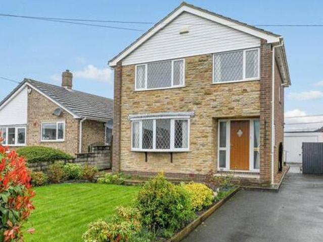 House for sale in Wrenthorpe, West Yorkshire