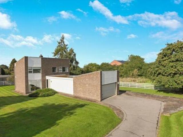 House for sale in Walton, West Yorkshire