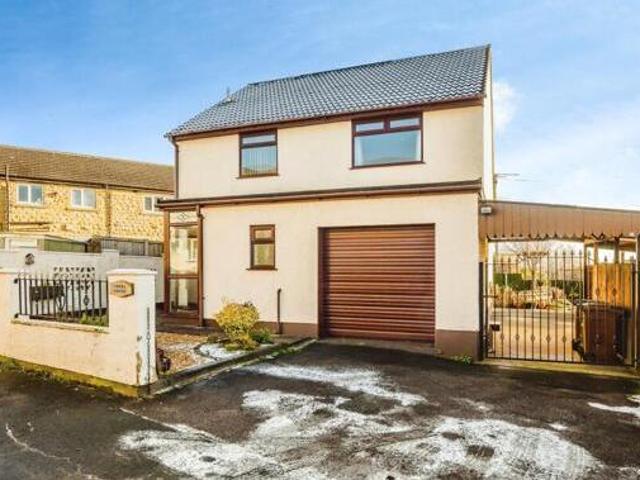House for sale in Ossett, West Yorkshire