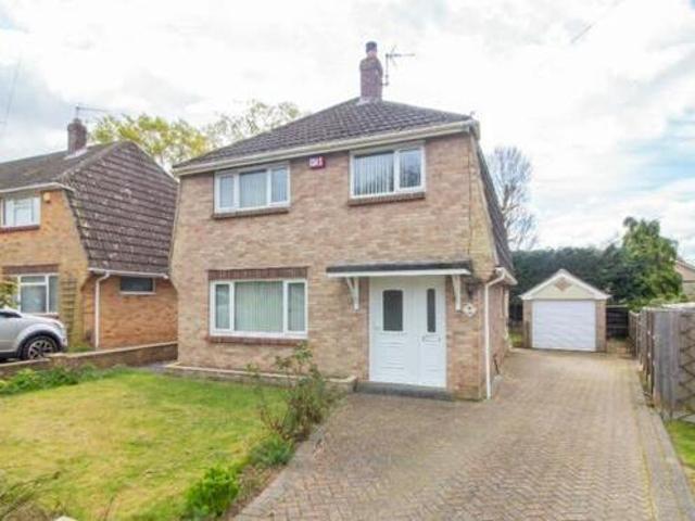 House for sale in Spring Vale, Hampshire