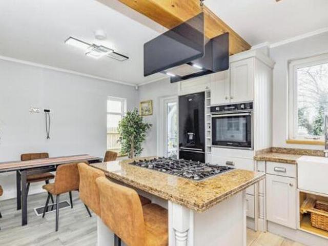 House for sale in Watford Heath, North Watford