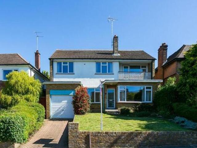 House for sale in Cassiobury Estate, Watford