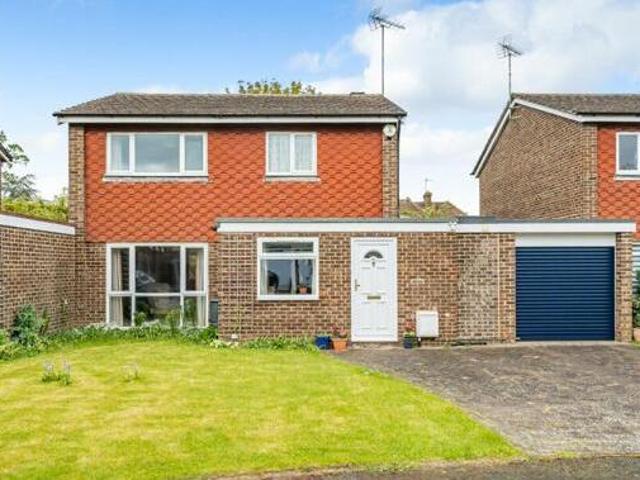 House for sale in West Byfleet, Woking