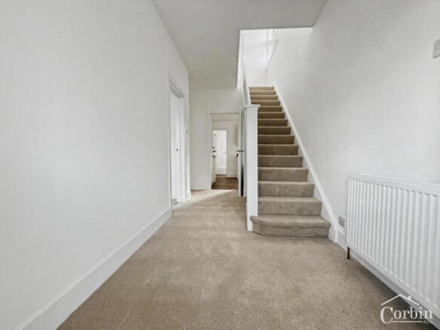 Farm for sale in Bournemouth, Bournemouth, Christchurch and Poole