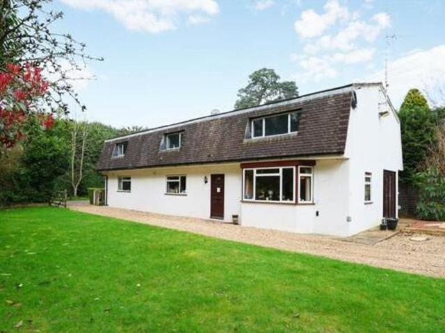 House for sale in Weybridge, Elmbridge