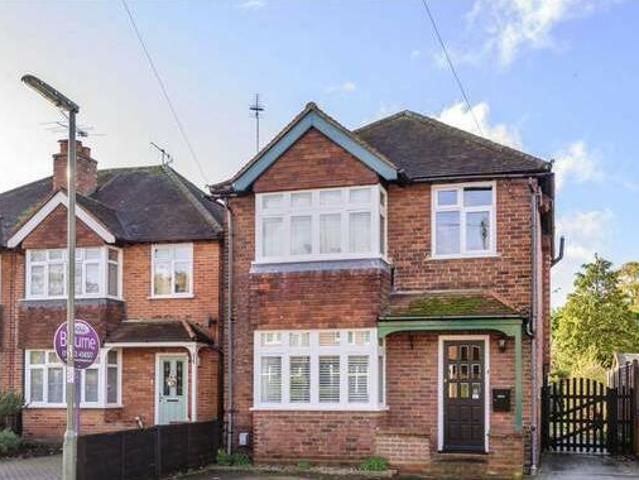 House for rent in Surrey, England