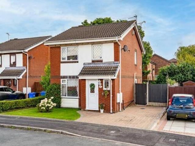 House for sale in Widnes, Liverpool City Region