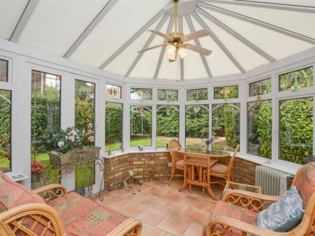 Farm for sale in Pilgrims' Hatch, Brentwood