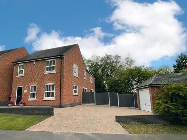 House for sale in Kettlebrook, Staffordshire
